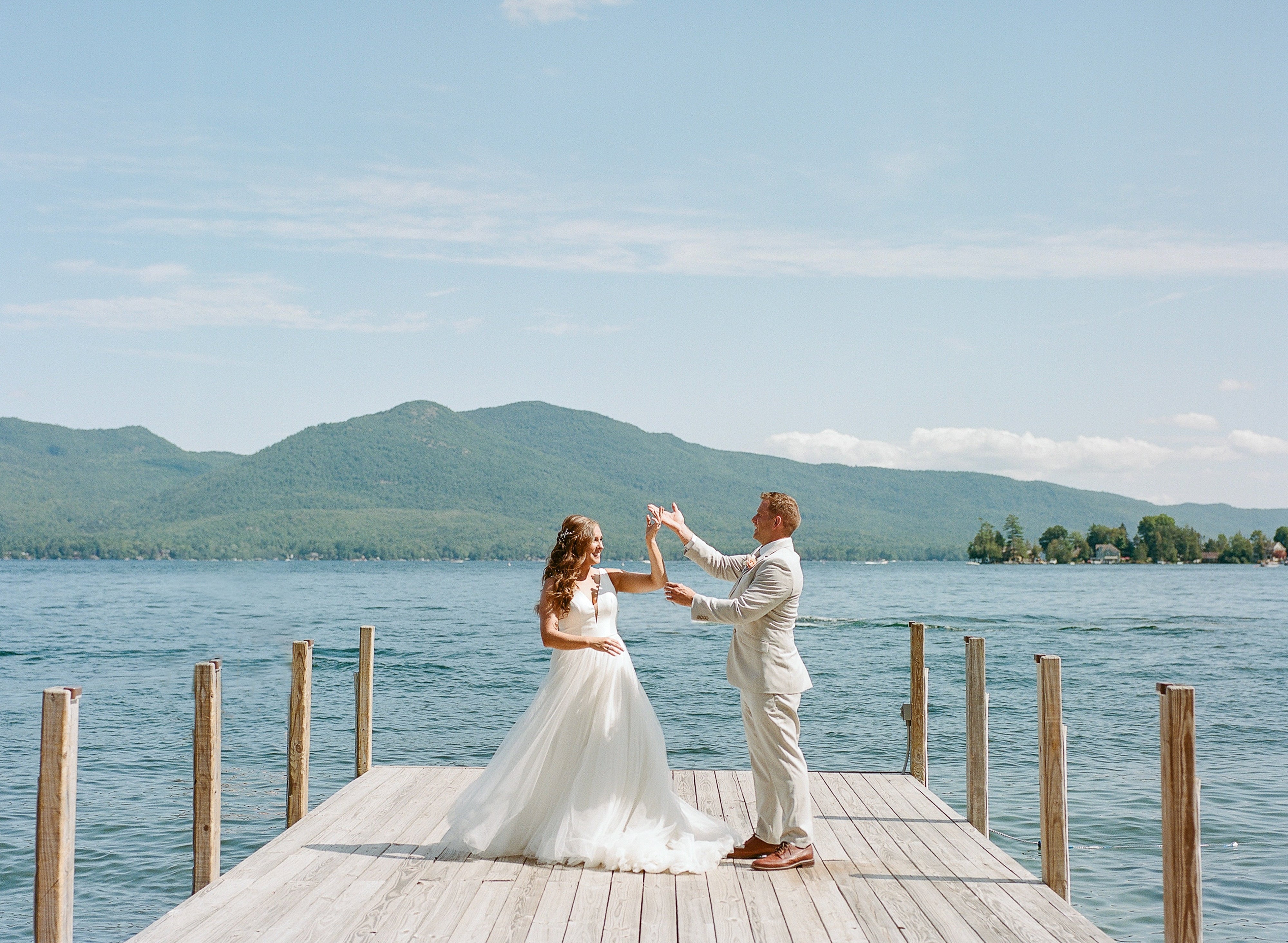 Adrien & Leigh's Blue Manor Wedding at Lake George – Unmeasured Events
